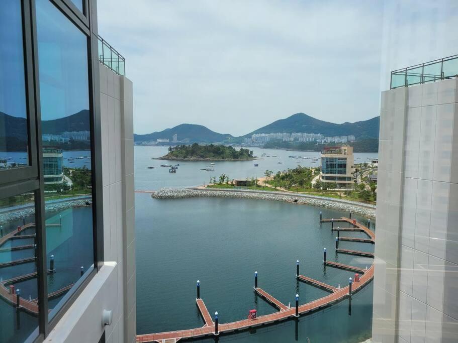 The Castle Ocean Marina Double Suite Yeosu Exterior foto